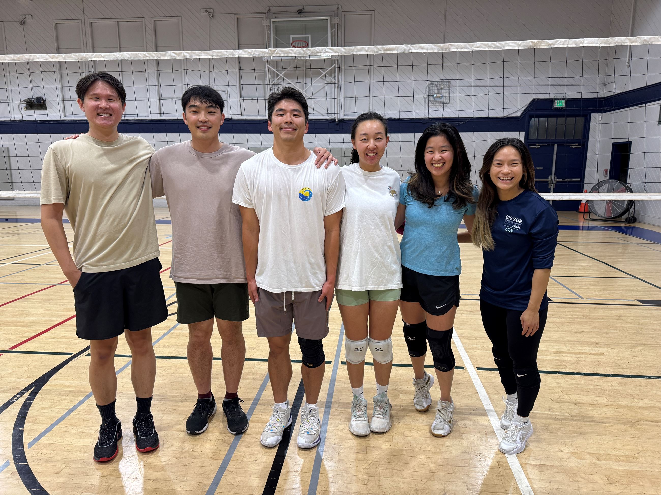 Mikasa Es Su Casa Team Photo